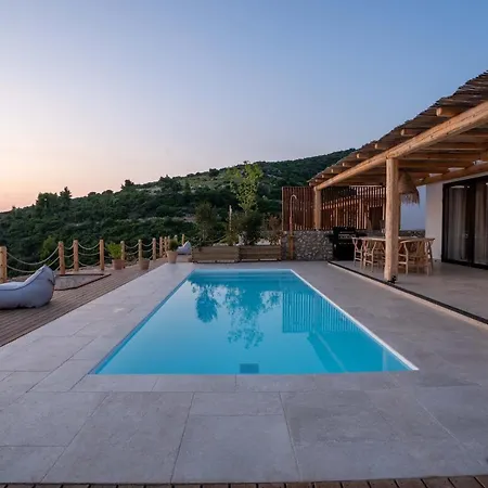 Eunoia Porto Katsiki Апартхотел