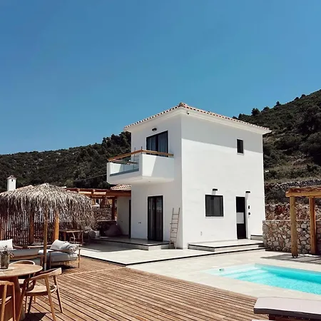 Eunoia Porto Katsiki Апартхотел