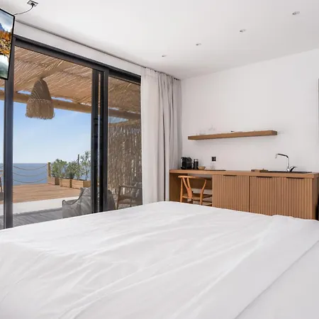 Eunoia Porto Katsiki Aparthotel 4*