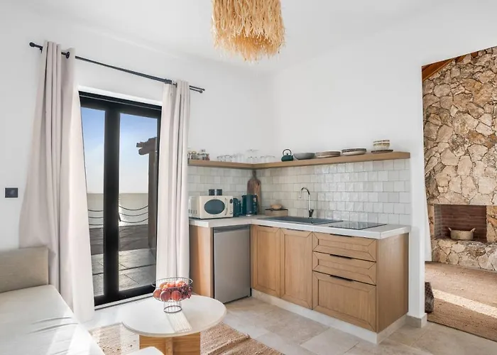 מלון דירות Eunoia Porto Katsiki 4*